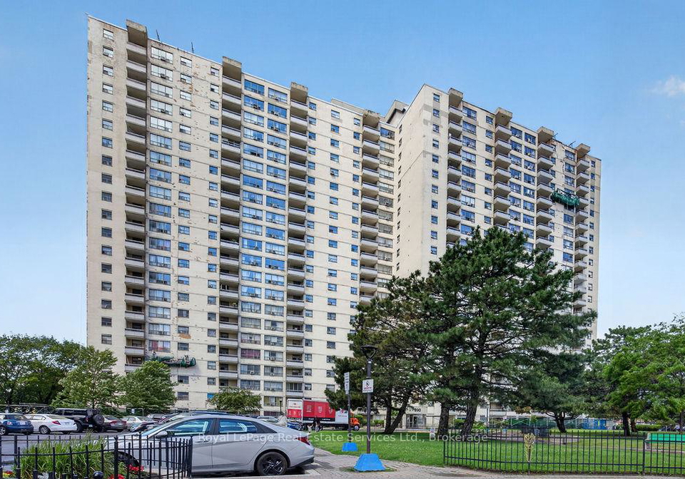 390-dixon-road-etobicoke-ontario-w13480340