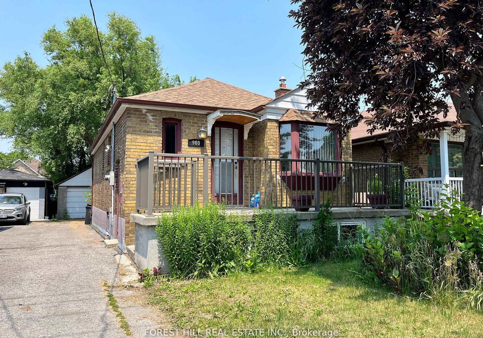 960-briar-hill-avenue-north-york-ontario-w13480442