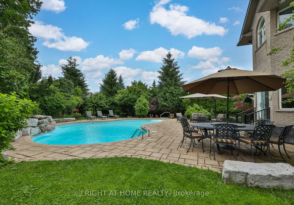 2275-whitecliffe-way-oakville-ontario-w13480758