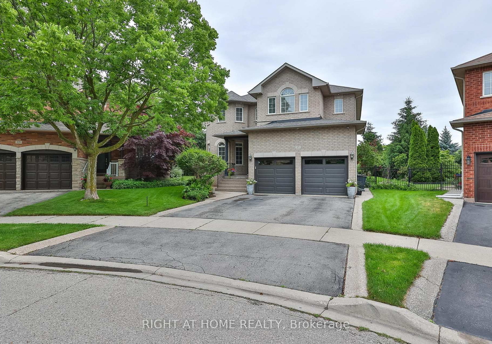 2275-whitecliffe-way-oakville-ontario-w13480758