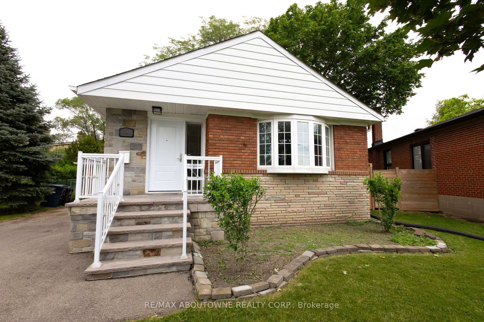 25-allonsius-drive-etobicoke-ontario-w13480764