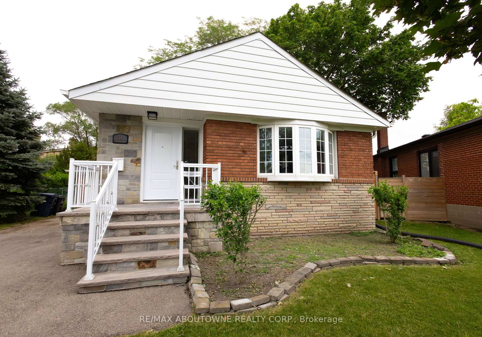 25-allonsius-drive-etobicoke-ontario-w13480764