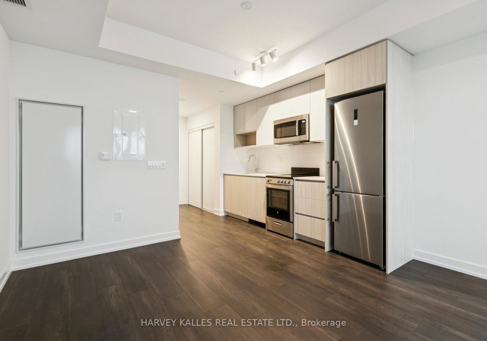 801-the-queensway-etobicoke-ontario-w13480950