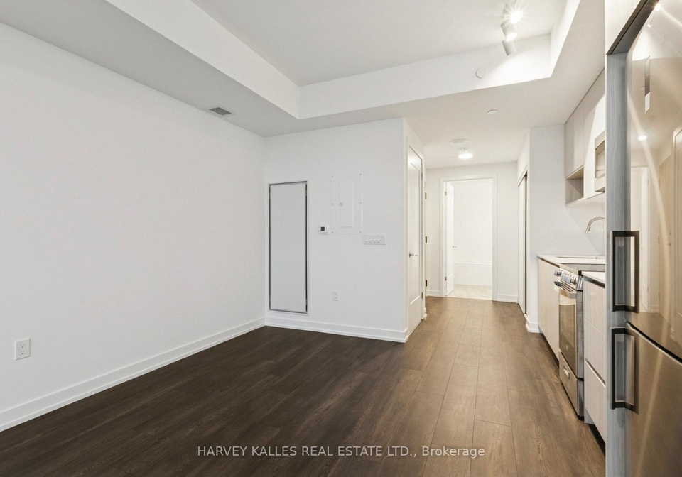 801-the-queensway-etobicoke-ontario-w13480950
