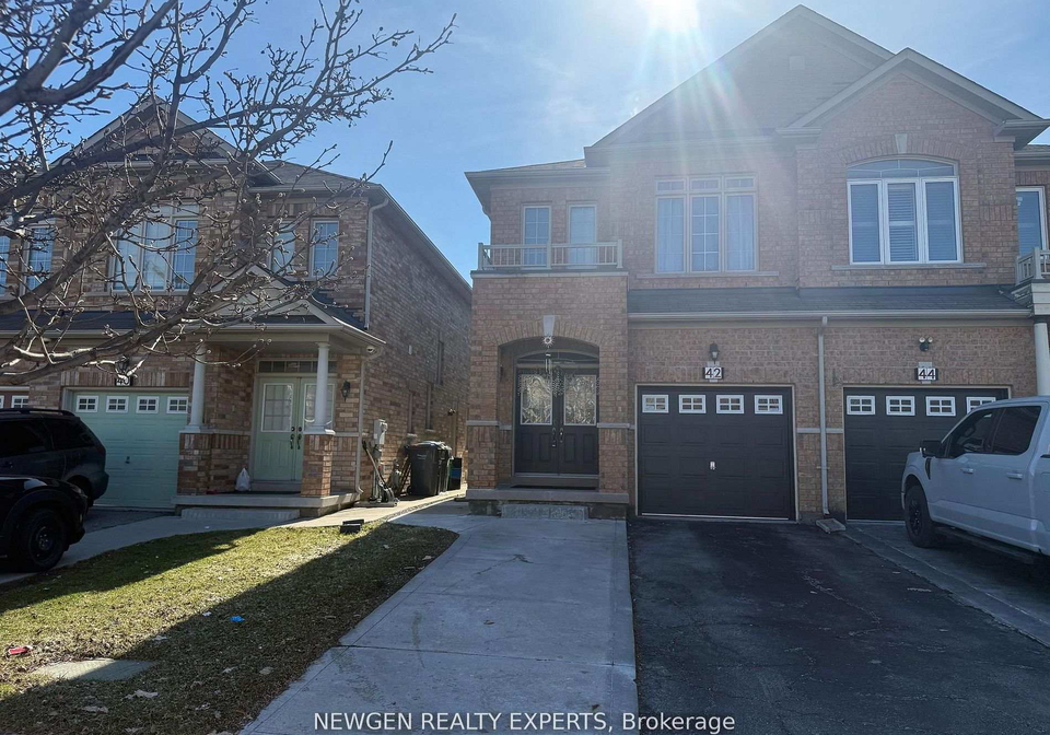 42-crystalview-crescent-brampton-ontario-w13481100