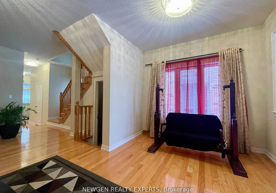 42-crystalview-crescent-brampton-ontario-w13481100