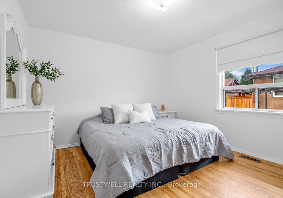 2-del-ria-road-north-york-ontario-w13481320