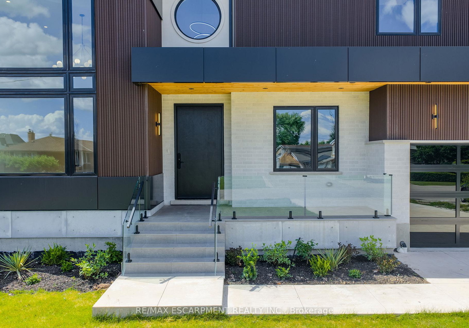 369-wade-street-oakville-ontario-w13481348