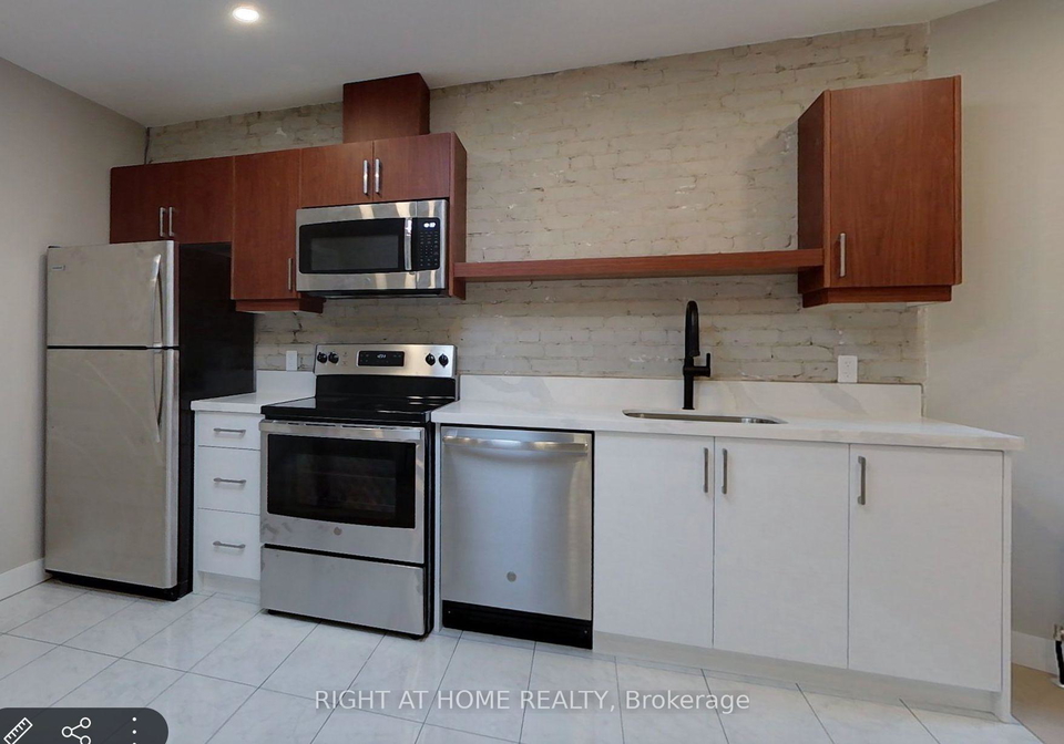 1022-bloor-street-w-toronto-ontario-w13481358
