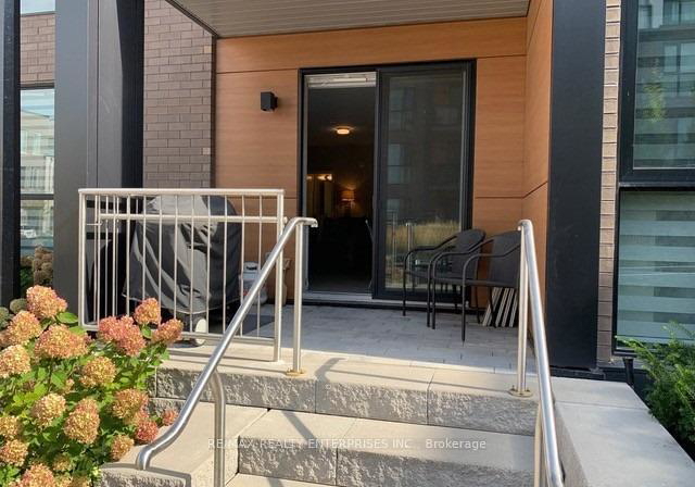 210-sabina-drive-oakville-ontario-w13481480