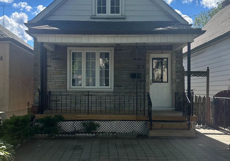 98-chambers-avenue-toronto-ontario-w13481564