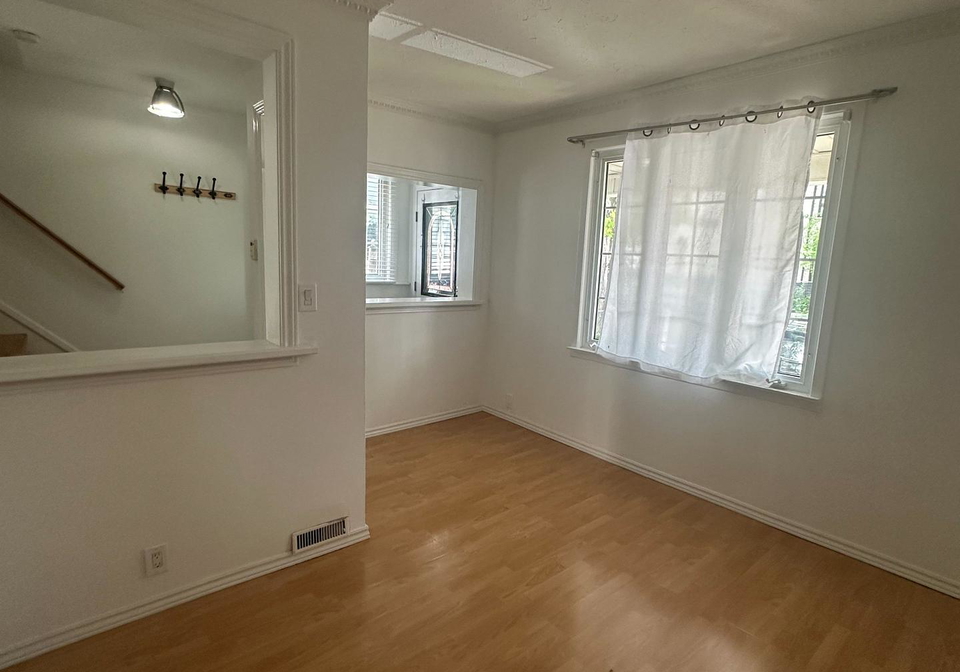 98-chambers-avenue-toronto-ontario-w13481564
