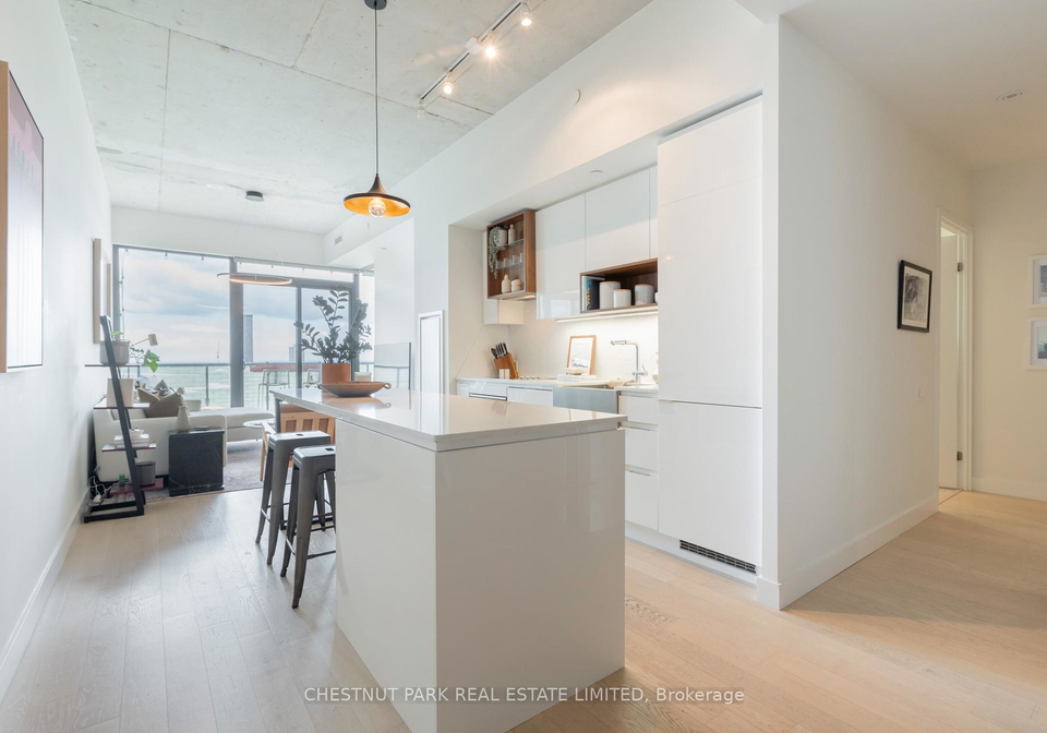 383-sorauren-avenue-toronto-ontario-w13481788