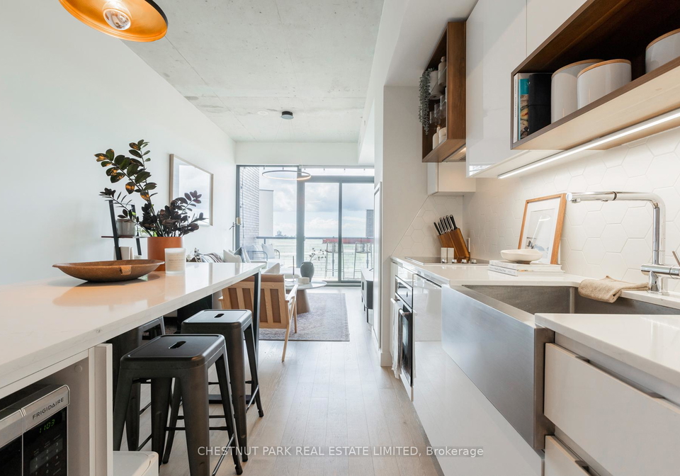 383-sorauren-avenue-toronto-ontario-w13481788