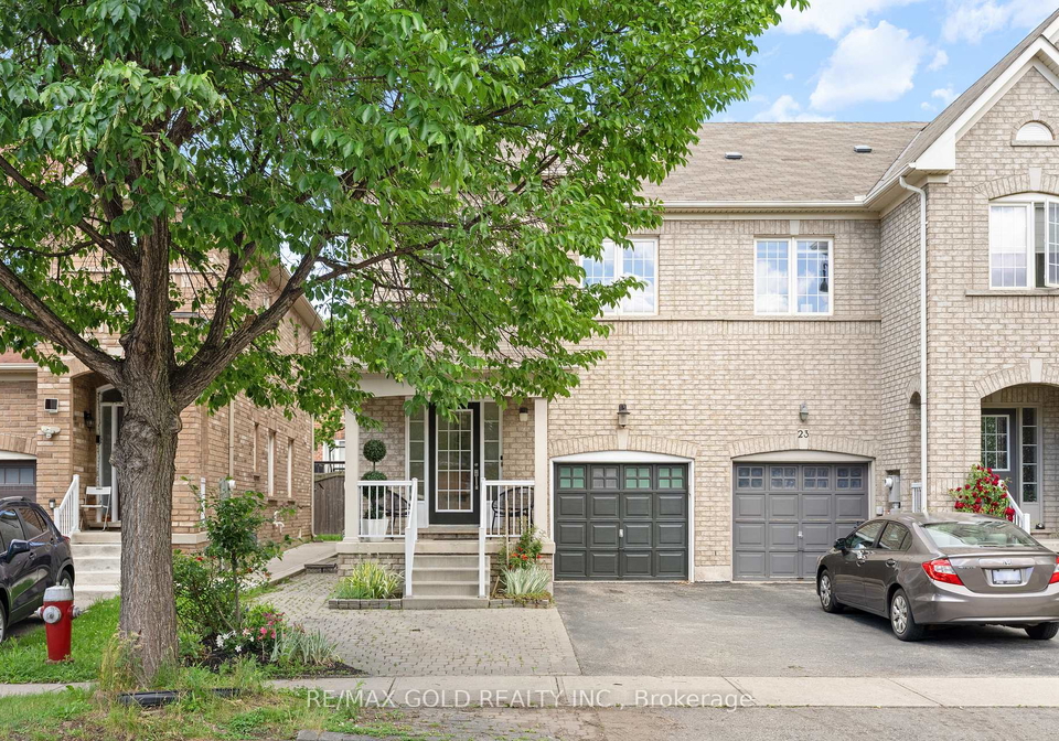25-frenchpark-circle-brampton-ontario-w13481846