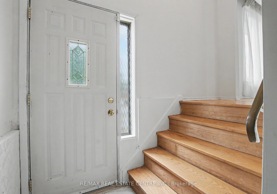 396-pinemeadow-avenue-mississauga-ontario-w13481902