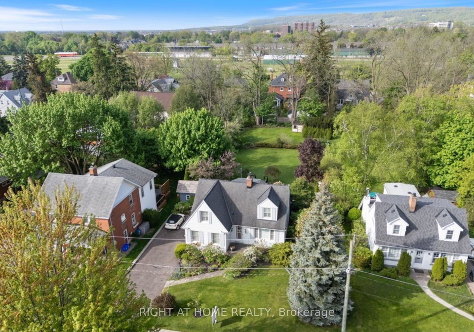 124-lydia-avenue-milton-ontario-w13481904