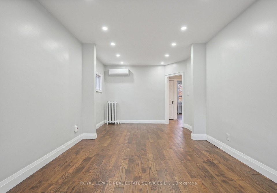 21-holbrooke-avenue-etobicoke-ontario-w13481996