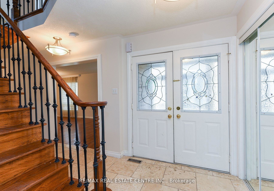 5989-sidmouth-street-mississauga-ontario-w13482034