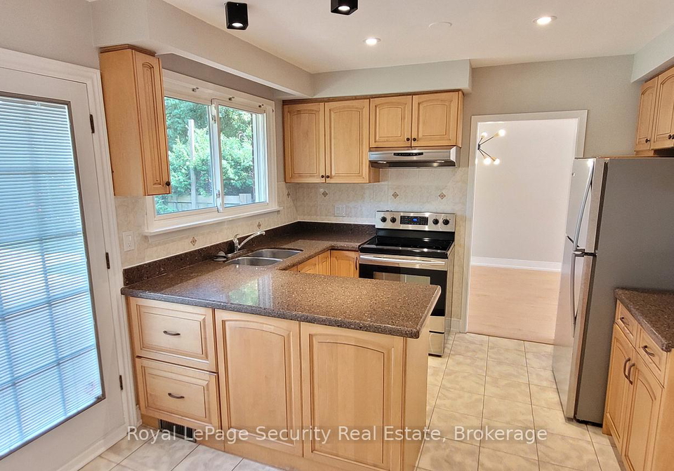 115-poynter-drive-etobicoke-ontario-w13482194
