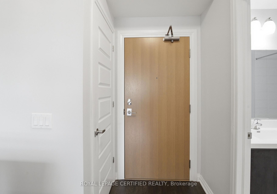 1105-leger-way-milton-ontario-w13482246