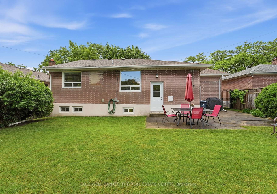 40-benway-drive-etobicoke-ontario-w13482378