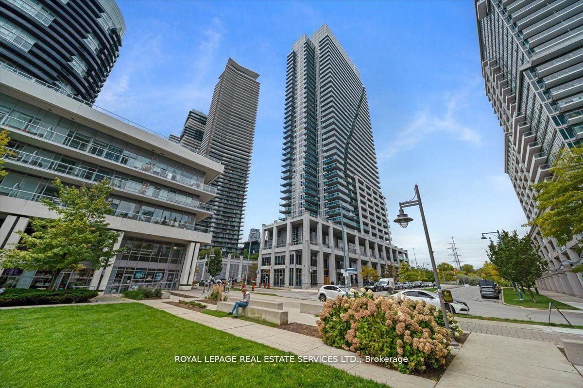 16-brookers-lane-etobicoke-ontario-w13482726