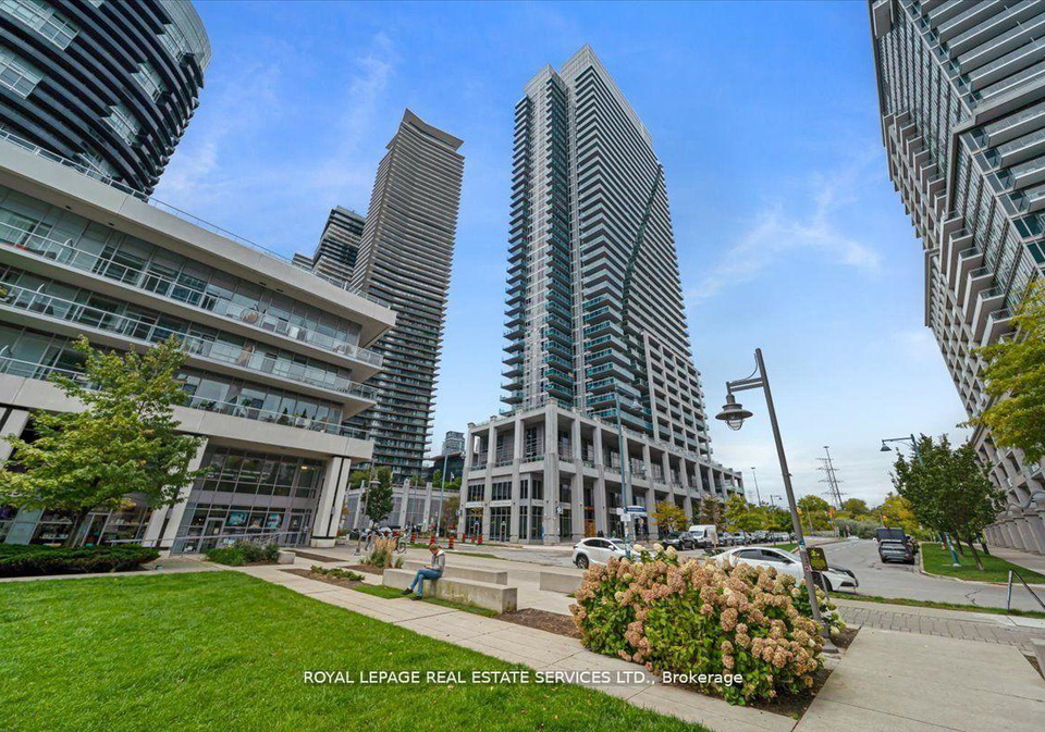 16-brookers-lane-etobicoke-ontario-w13482726