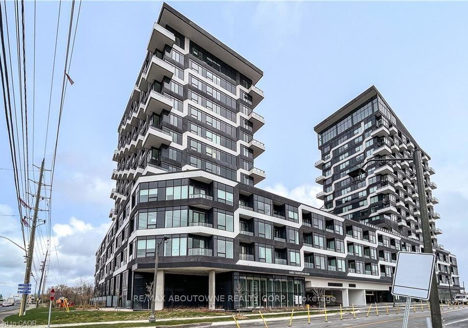 2489-taunton-road-oakville-ontario-w13482926