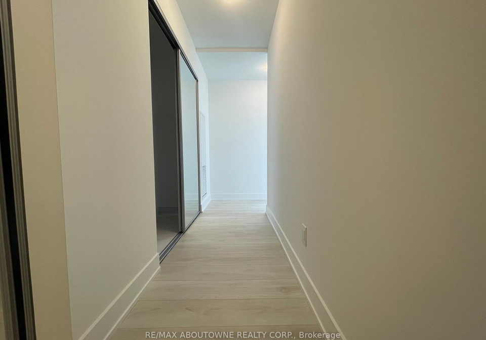 2489-taunton-road-oakville-ontario-w13482926