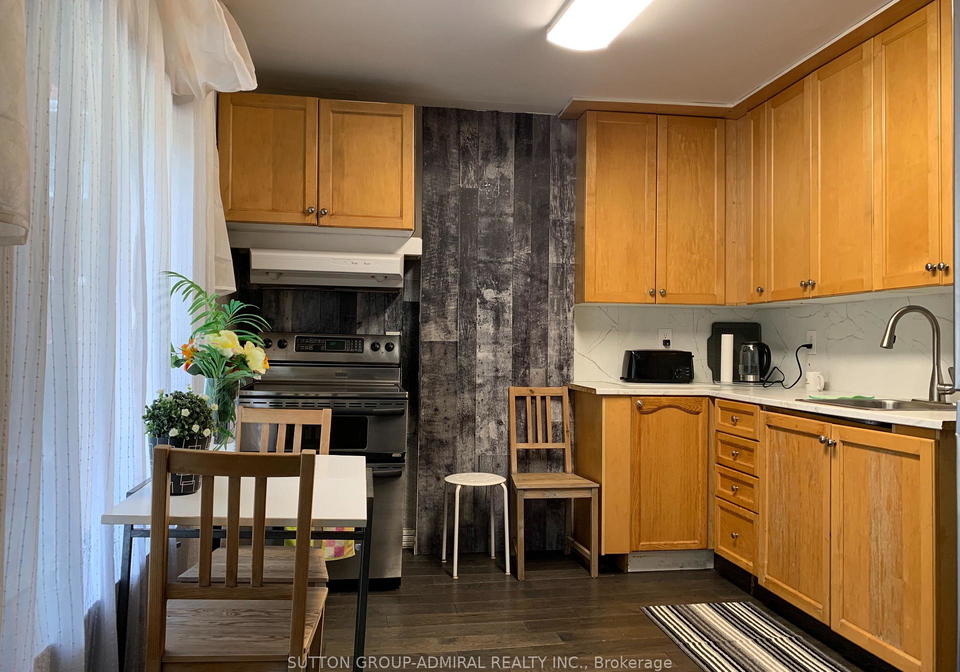 49-arcadian-circle-etobicoke-ontario-w13483006