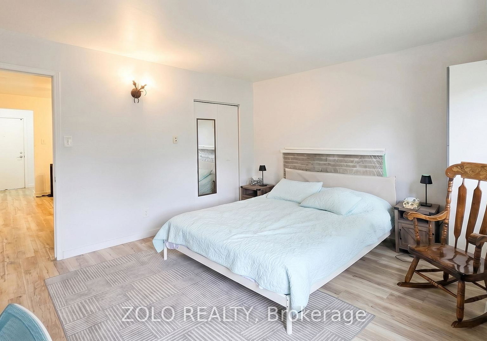 20-bridesburg-drive-etobicoke-ontario-w13483076