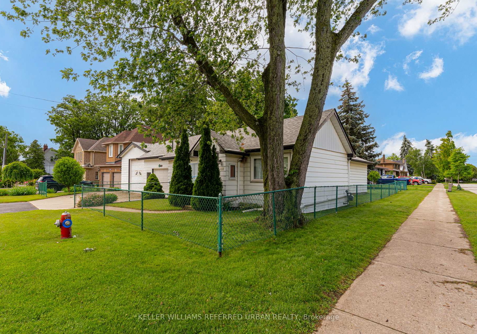 1300-meredith-avenue-mississauga-ontario-w13483078
