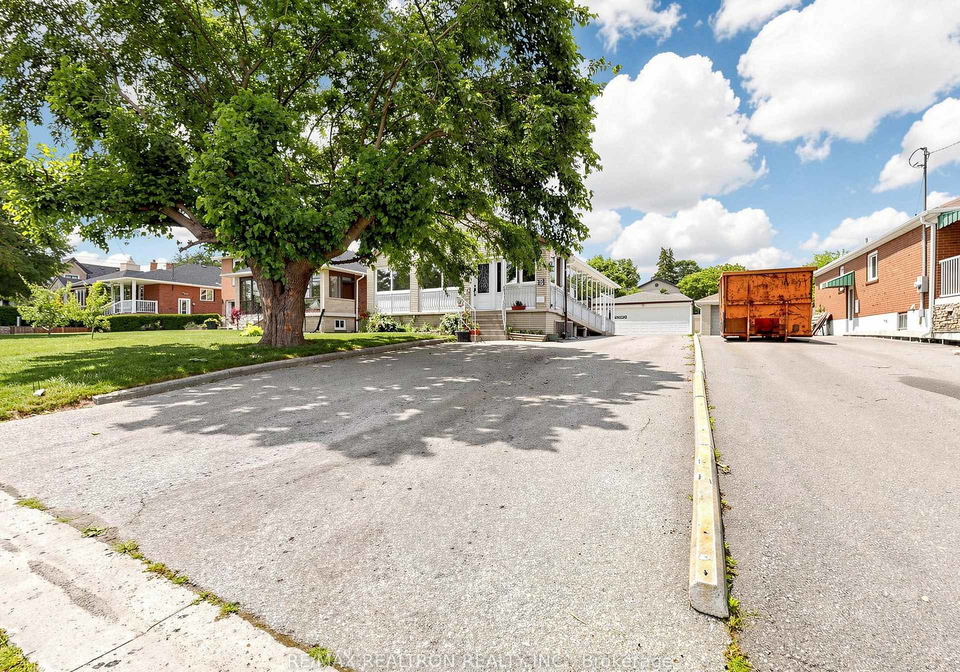 9-clevedo-street-e-york-ontario-w13483310