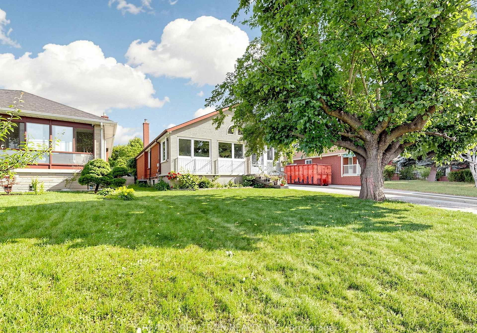9-clevedo-street-e-york-ontario-w13483310