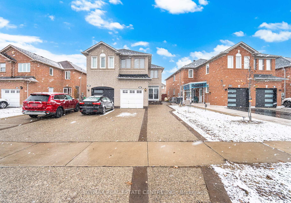 28-mount-fuji-crescent-brampton-ontario-w13483360