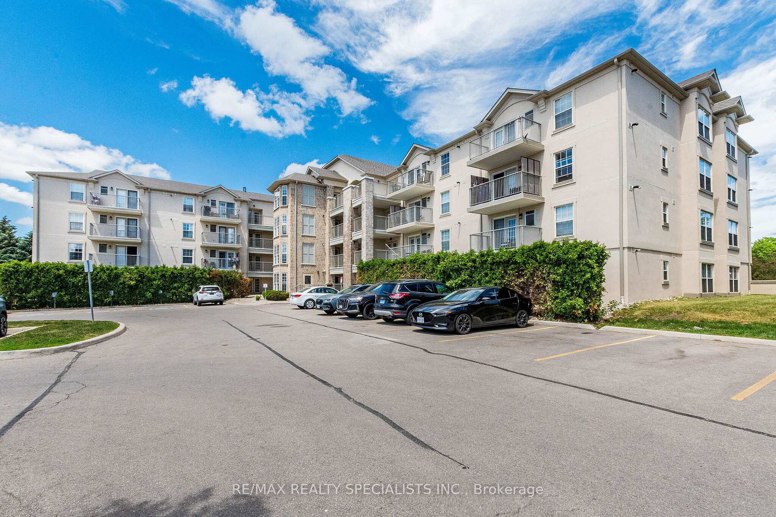 1480-bishops-gate-oakville-ontario-w13483522