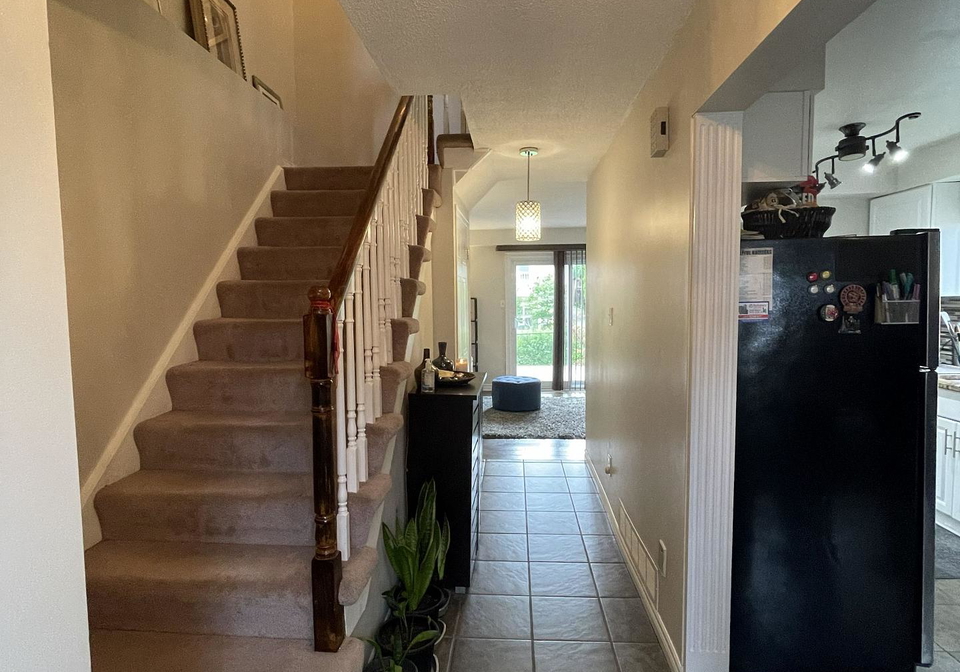 2140-clipper-crescent-burlington-ontario-w13483594