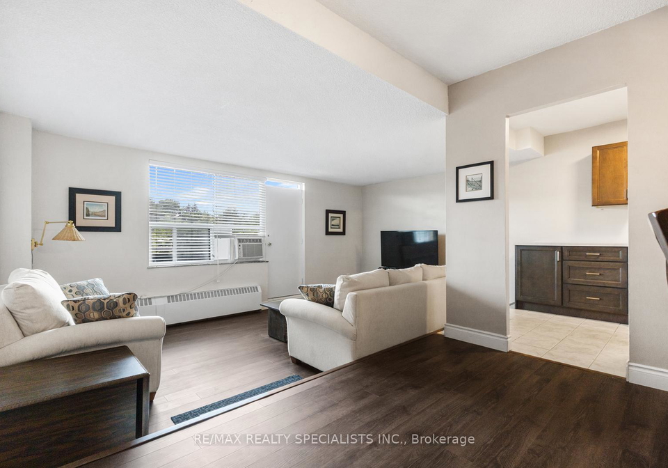 49-queen-street-mississauga-ontario-w13483794