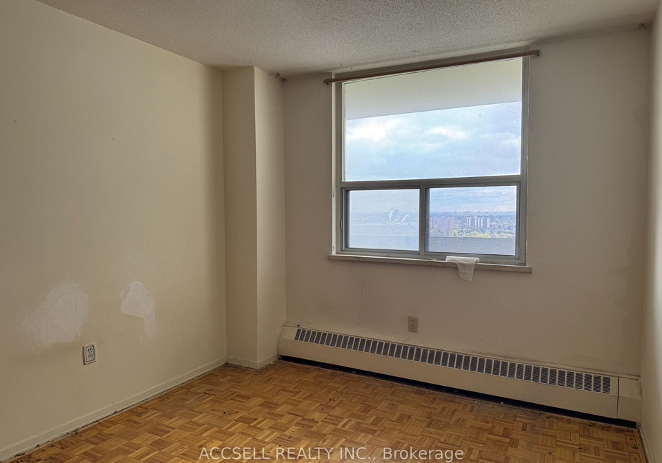 1455-lawrence-avenue-w-north-york-ontario-w13483856