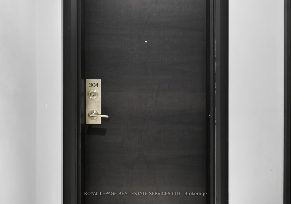 2370-khalsa-gate-oakville-ontario-w13483922