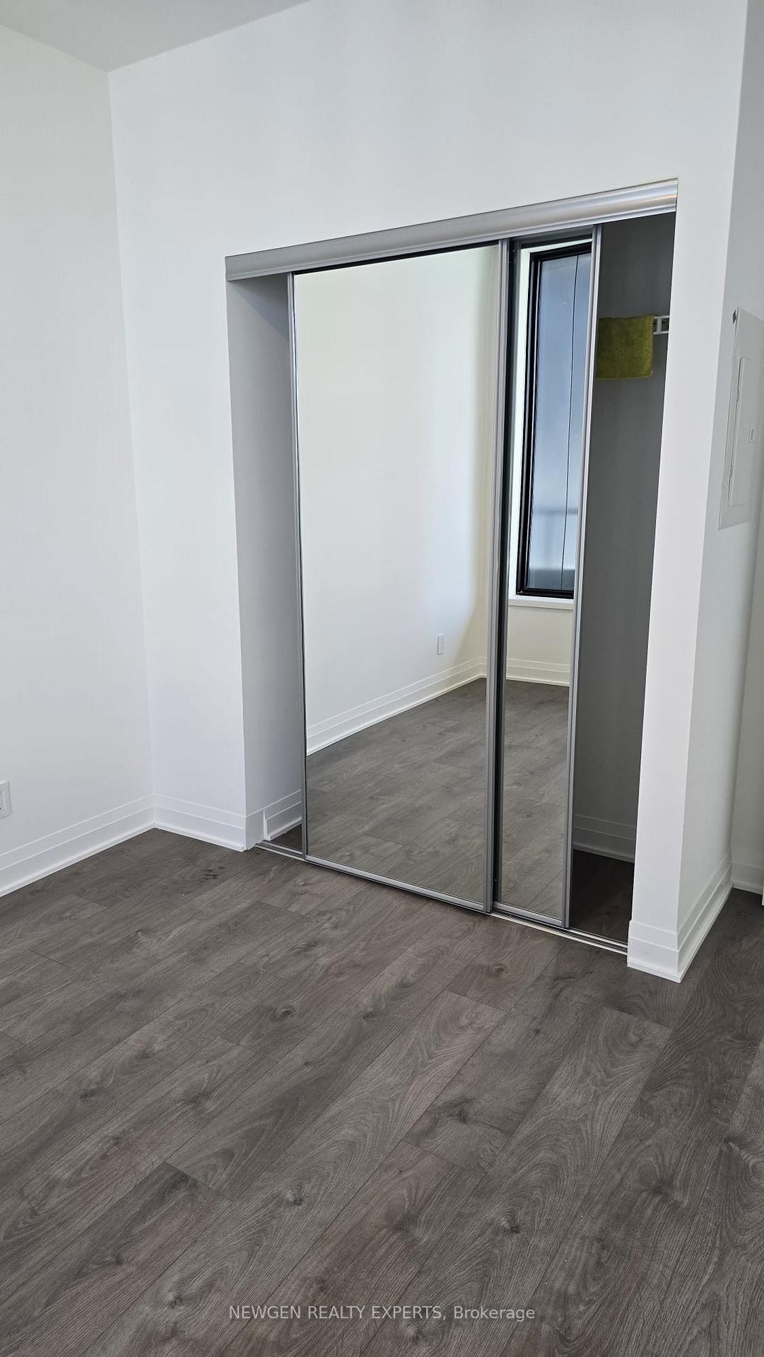 4023-the-exchange-mississauga-ontario-w13483996