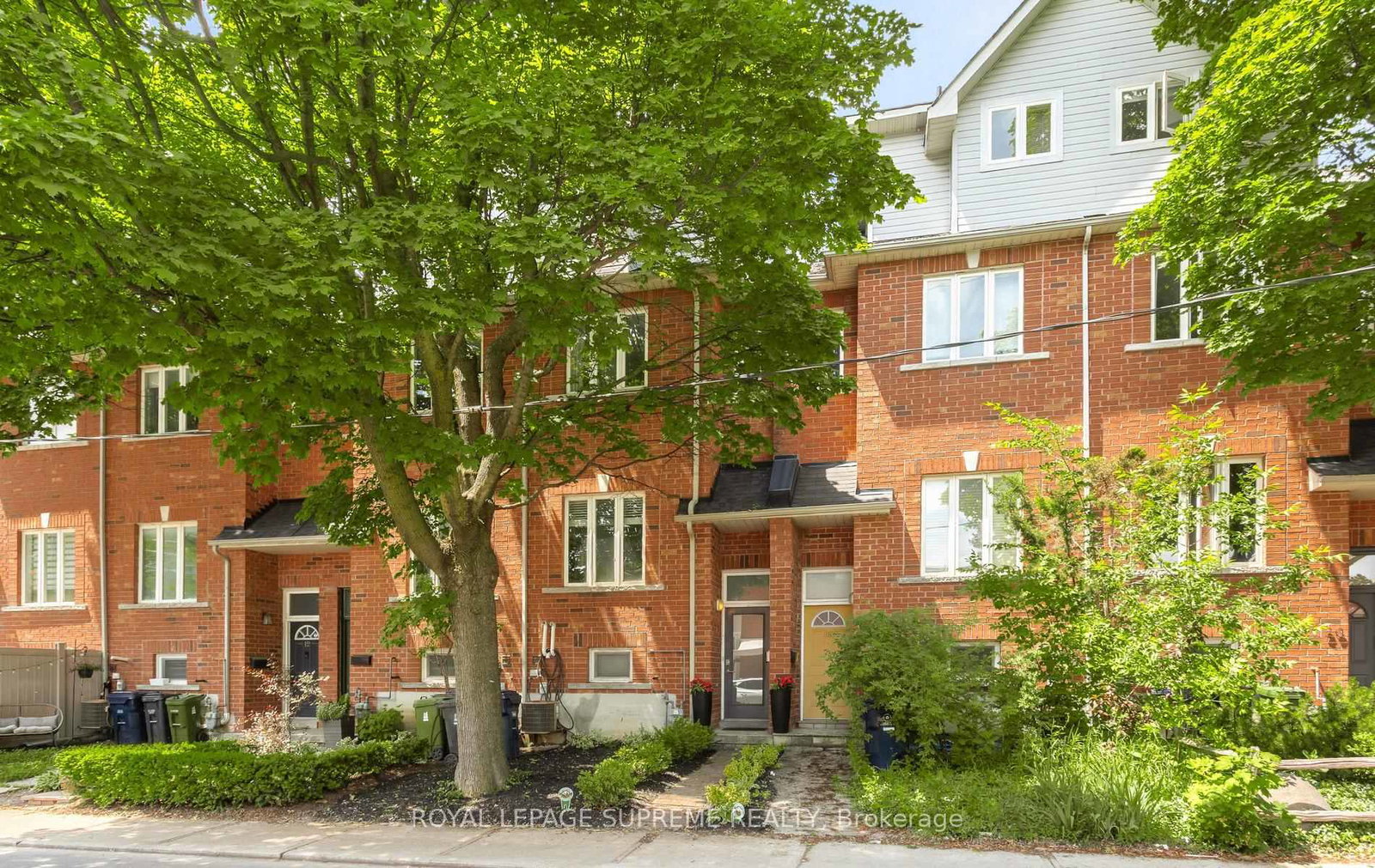 16-lightbourn-avenue-toronto-ontario-w13484004