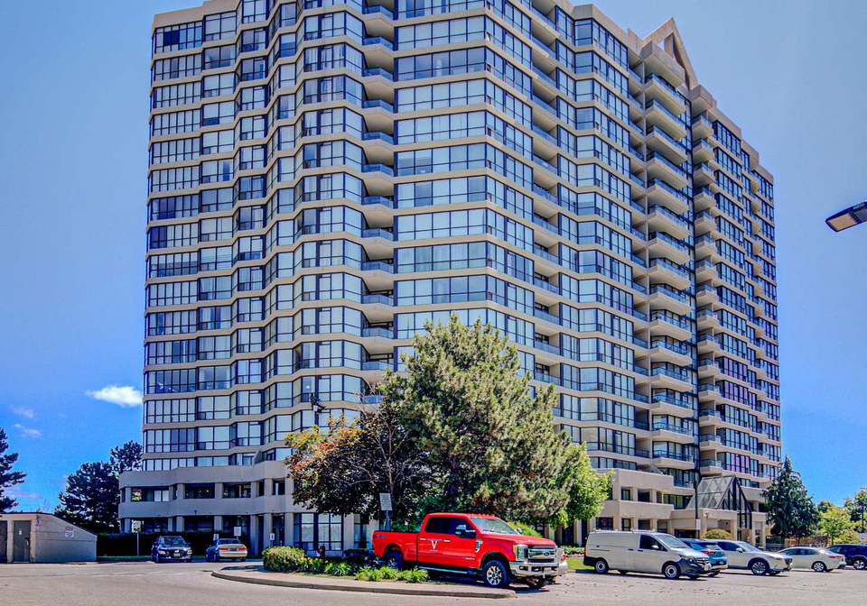 5-rowntree-road-etobicoke-ontario-w13484166