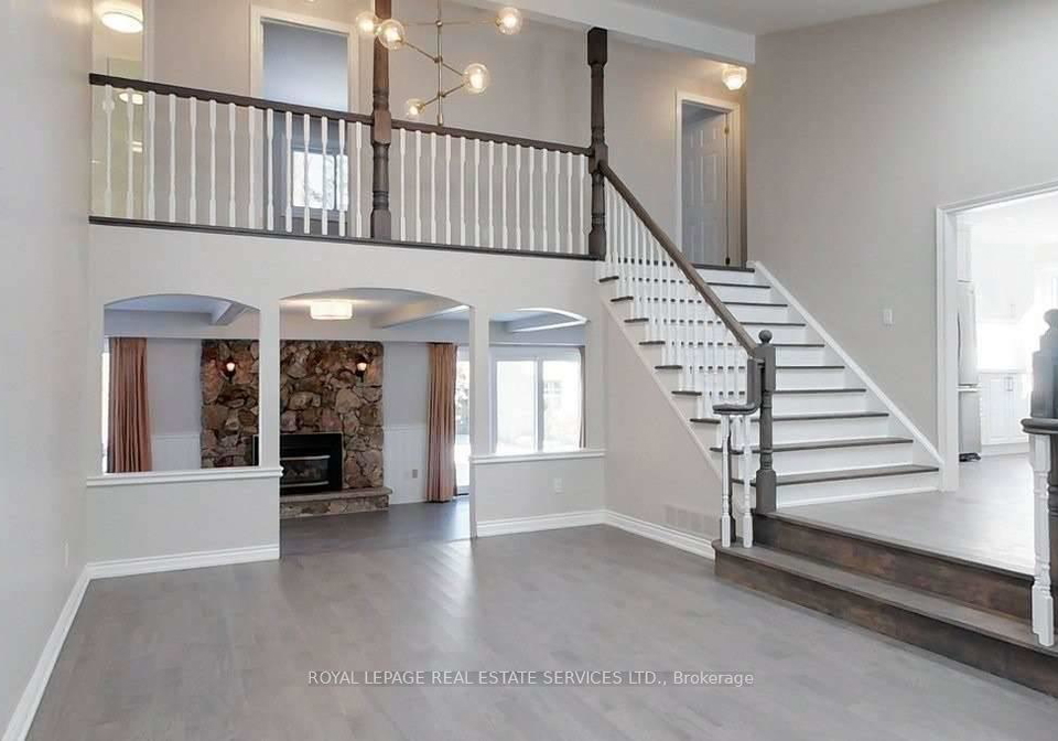141-castle-crescent-oakville-ontario-w13484172