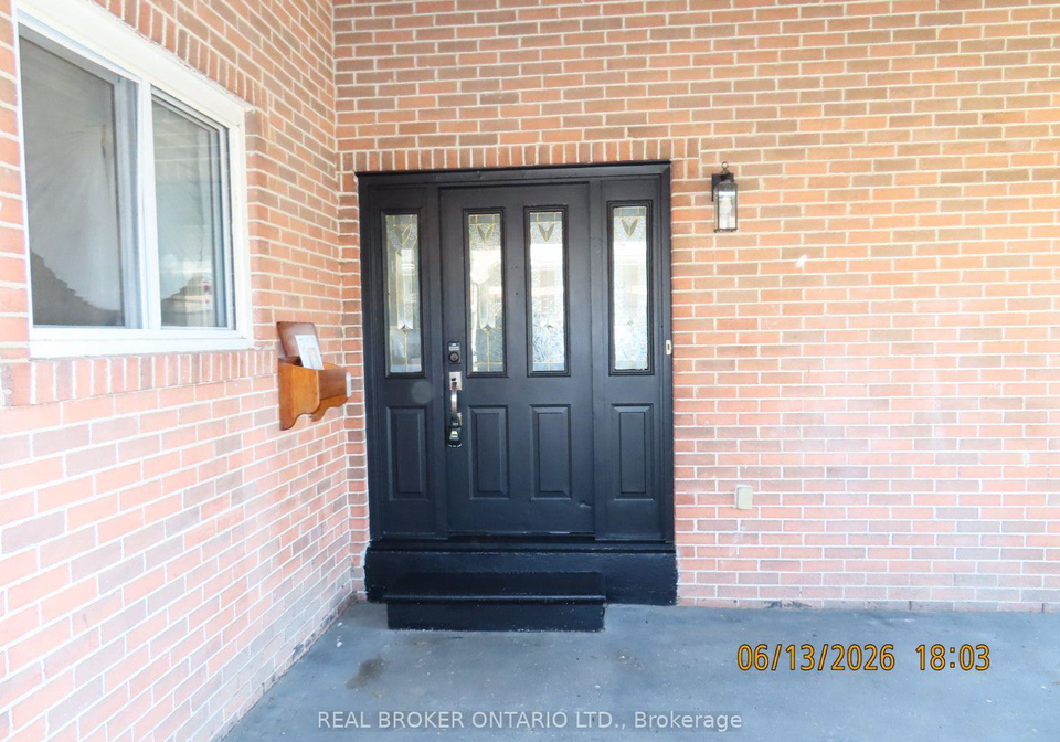 11-cathcart-crescent-brampton-ontario-w13484334