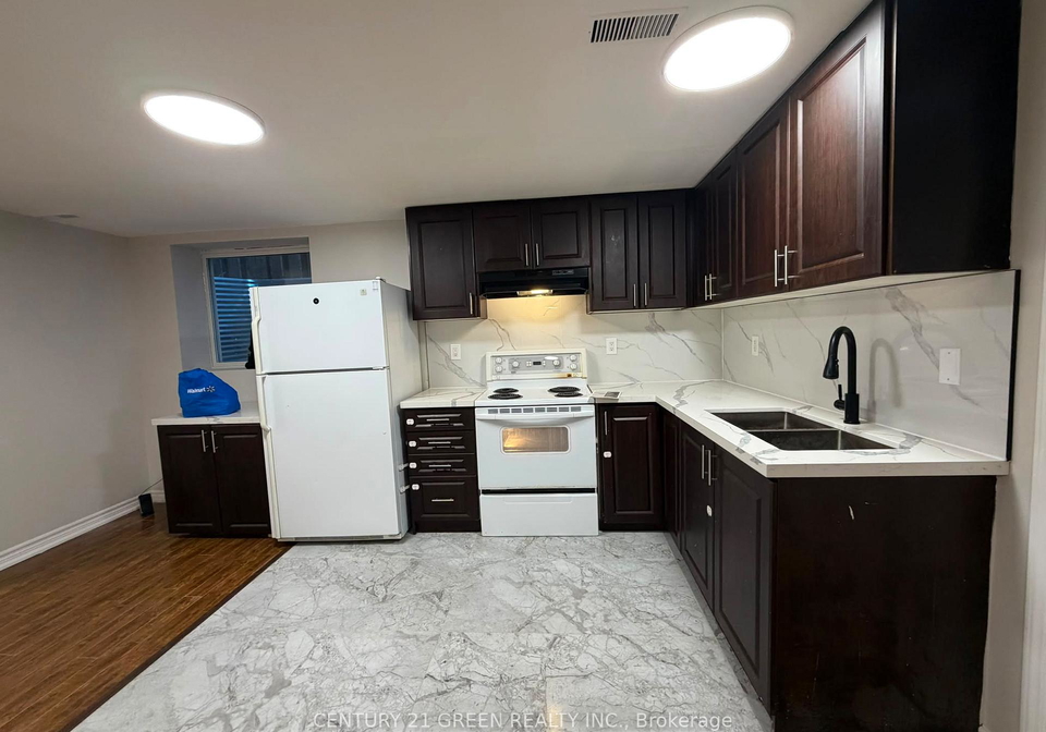 16-niles-court-brampton-ontario-w13484400