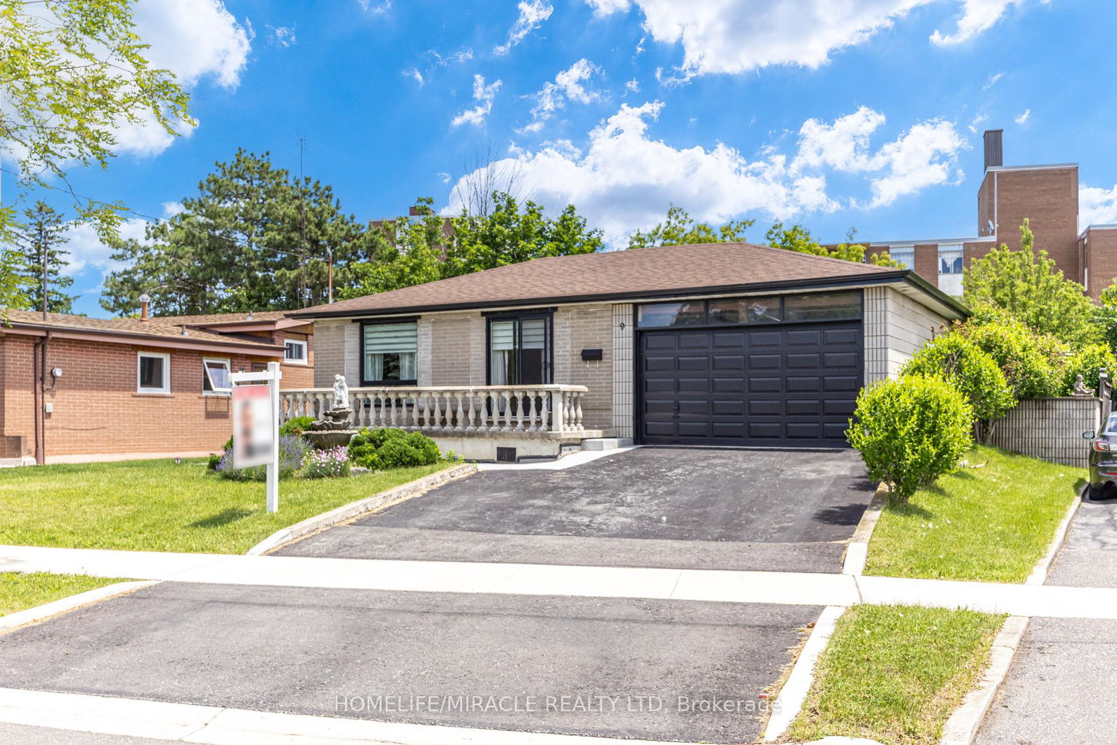9-wheatsheaf-crescent-york-ontario-w13484460