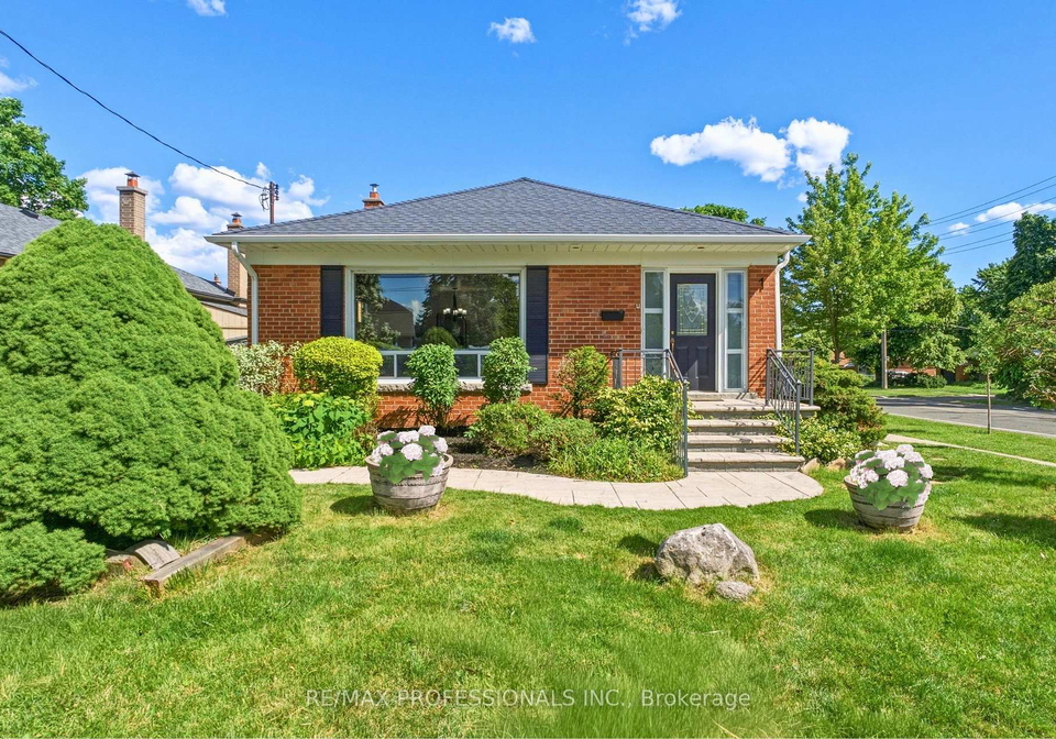 1-sealcove-drive-etobicoke-ontario-w13484490