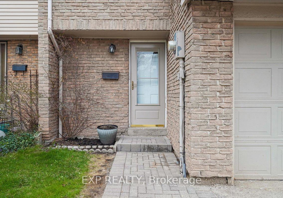 1556-lancaster-drive-oakville-ontario-w13484516